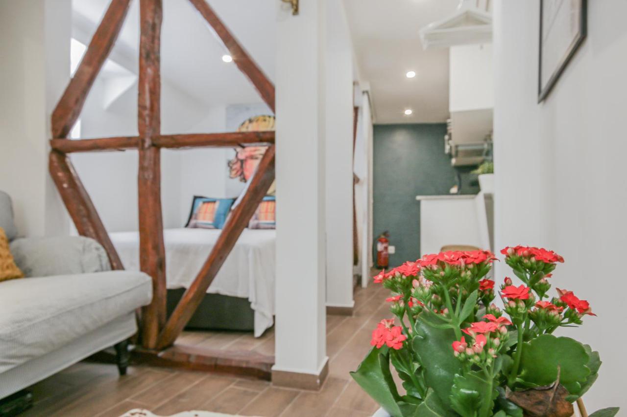 Alfama Lyfe Apartment Lisbon Bagian luar foto