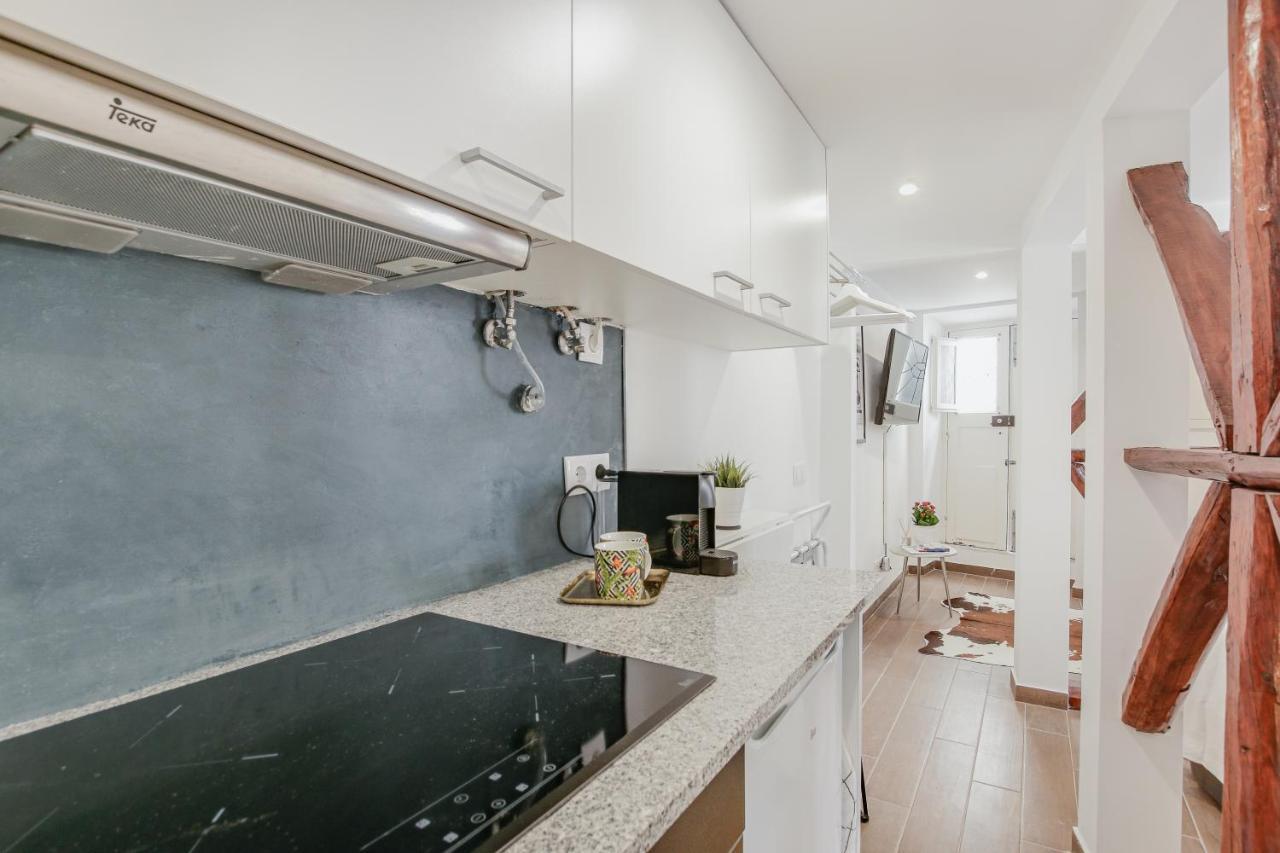 Alfama Lyfe Apartment Lisbon Bagian luar foto