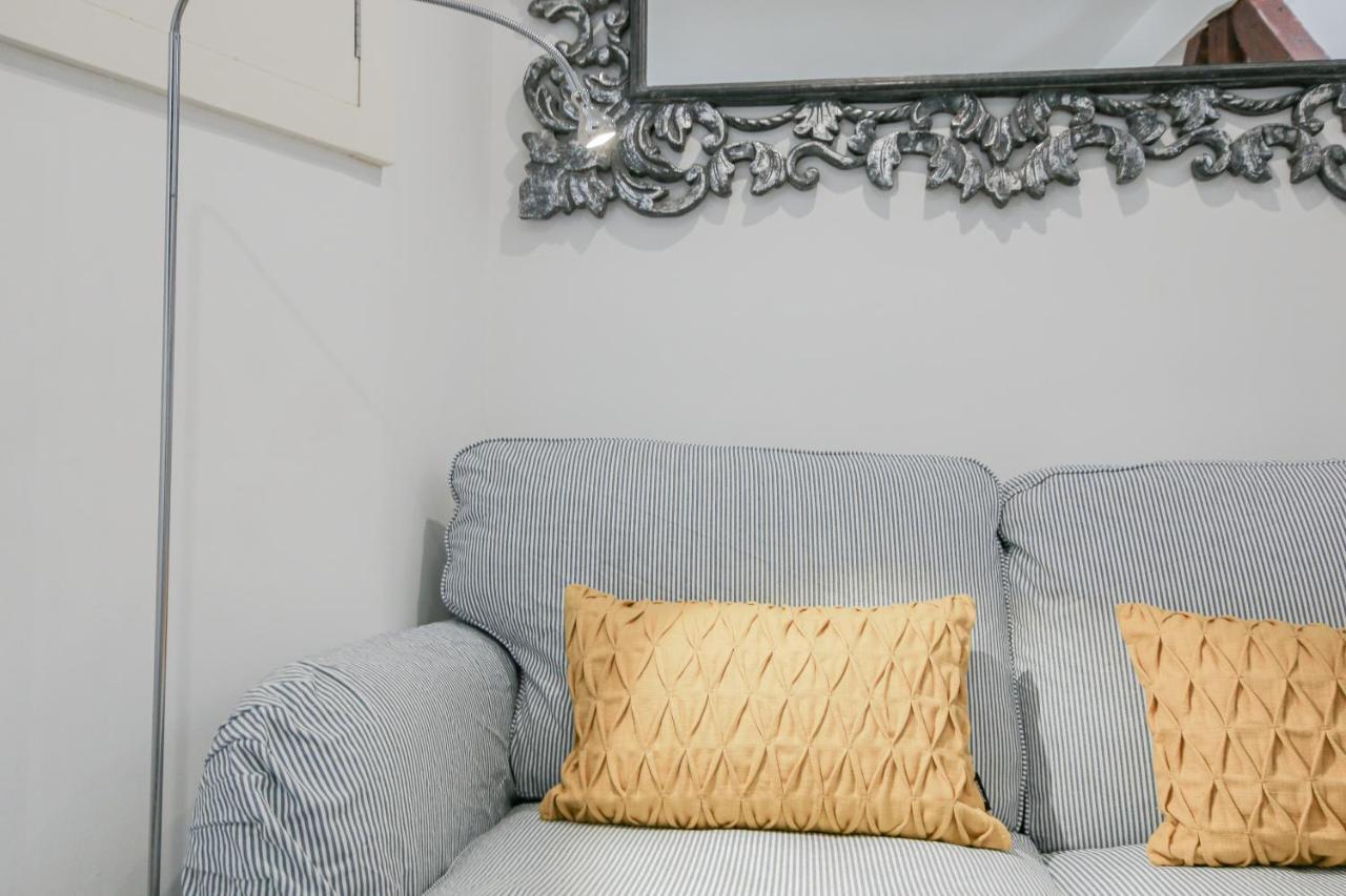 Alfama Lyfe Apartment Lisbon Bagian luar foto