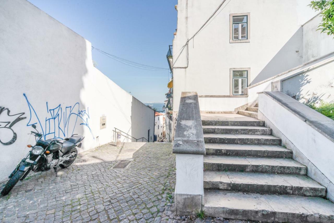 Alfama Lyfe Apartment Lisbon Bagian luar foto